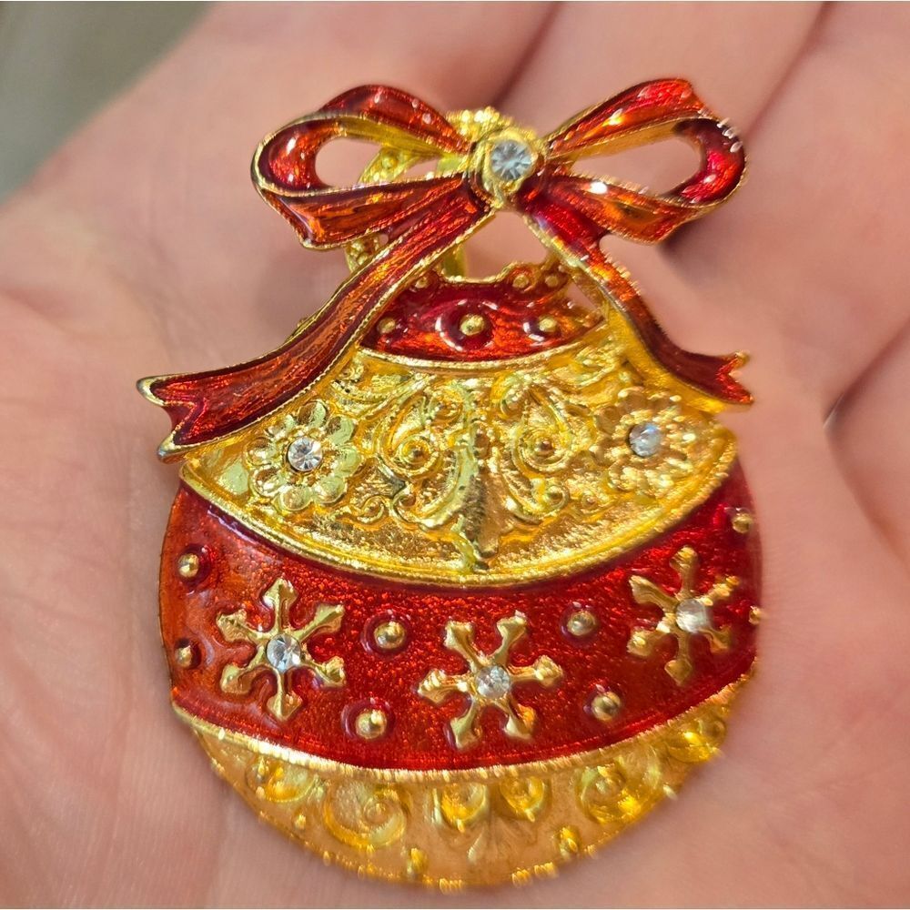 🎄🛍❤️ VINTAGE Elegant Red and Gold ORNAMENTCHRISTMAS BROOCH